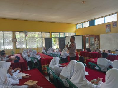 Kapolsek Banua Lawas Laksanakan Giat Masa Pengenalan Lingkungan Sekolah