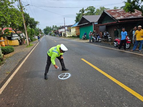 Tertabrak Motor, Penyeberang Jalan 63 Tahun Di Takulat Meninggal Dunia