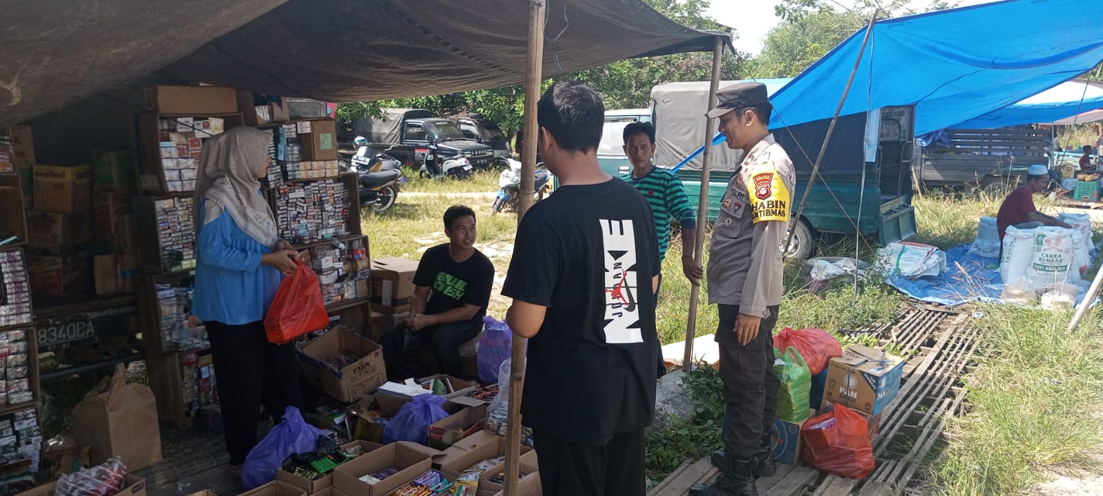 Patroli Sambang Polsek Haruai, Jalin Komunikasi Di Masyarakat