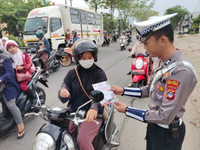 Satlantas Gelar Penerangan Keliling Beri Himbauan Keselamatan Lalu Lintas