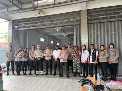 Tingkatkan Pengamanan, Personil Polres Tabalong Perketat Pengamanan Gudang Logistik KPU Selama Pilkada