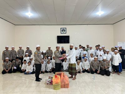 Satreskrim Polres Tabalong Gelar Buka Puasa Bersama dan Berbagi Sembako di Panti Asuhan Hidayatullah