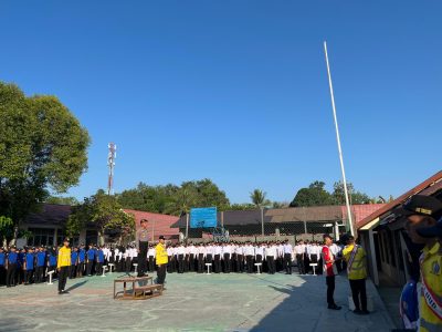 Kasat Samapta Polres Tabalong Jadi Irup di SMKS Tabalong, Sampaikan Imbauan Kedisiplinan dan Bahaya Narkoba