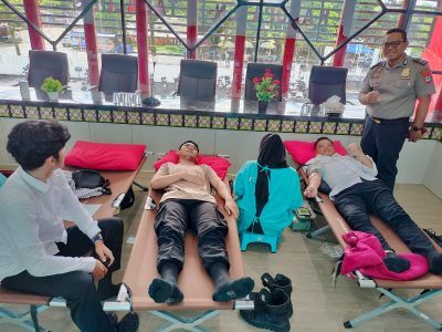 Personel Polres Tabalong Ikuti Donor Darah Peringati HUT ke-5 MPP Mabuun