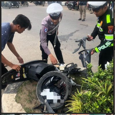 Tabrakan Tiga Skuter Metik di Mabuun, Tiga Pengendara Alami Luka Ringan
