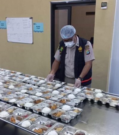 Pastikan Aman dan Layak Konsumsi, Si Dokkes Polres Tabalong Uji MBG