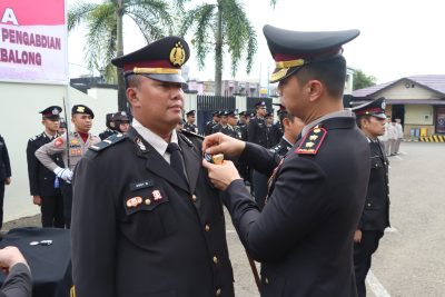 Polres Tabalong Gelar Upacara Penganugerahan Tanda Kehormatan Pengabdian Personel