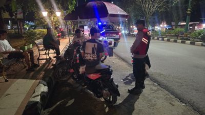 Blue Light Patrol Polsek Murung Pudak Hadir di Tengah Masyarakat, Ciptakan Malam yang Aman dan Kondusif