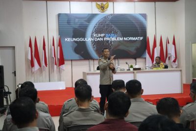 Bidkum Polda Kalsel Sosialisasikan KUHP dan KUHAP Baru di Polres Tabalong