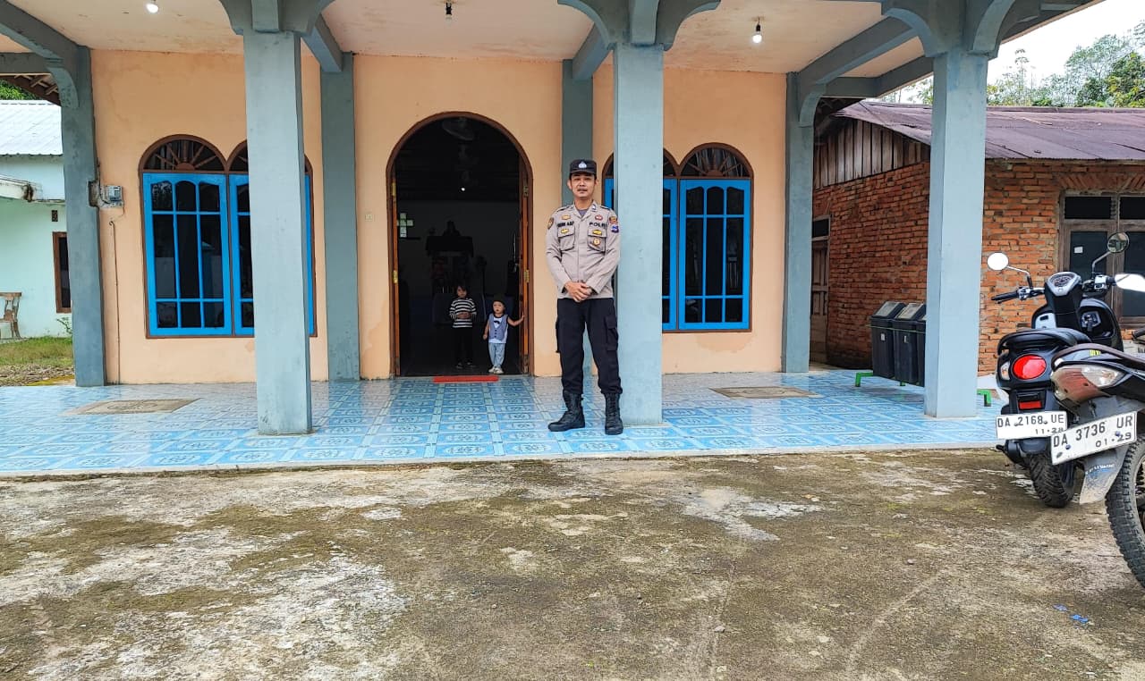 Wujudkan Rasa Aman Di Tengah Masyarakat, Polsek Haruai Laksanakan Patroli Ibadah Minggu Di Gereja