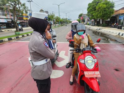 Budayakan Tertib Berkendara, Satlantas Tabalong Edukasi Pengguna Jalan