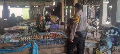 Polsek Muara Harus Laksanakan Patroli Presisi di Pasar Mantuil, Berikan Himbauan ke Pedagang