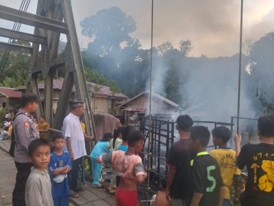 Sebuah Rumah Dan Gudang Terbakar Di Desa Burum, Kerugian Capai 150 Juta Rupiah