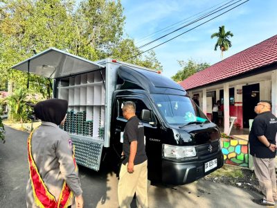 Polres Tabalong Bagikan Makan Bergizi Gratis, Wujud Nyata Kepedulian untuk Generasi Muda