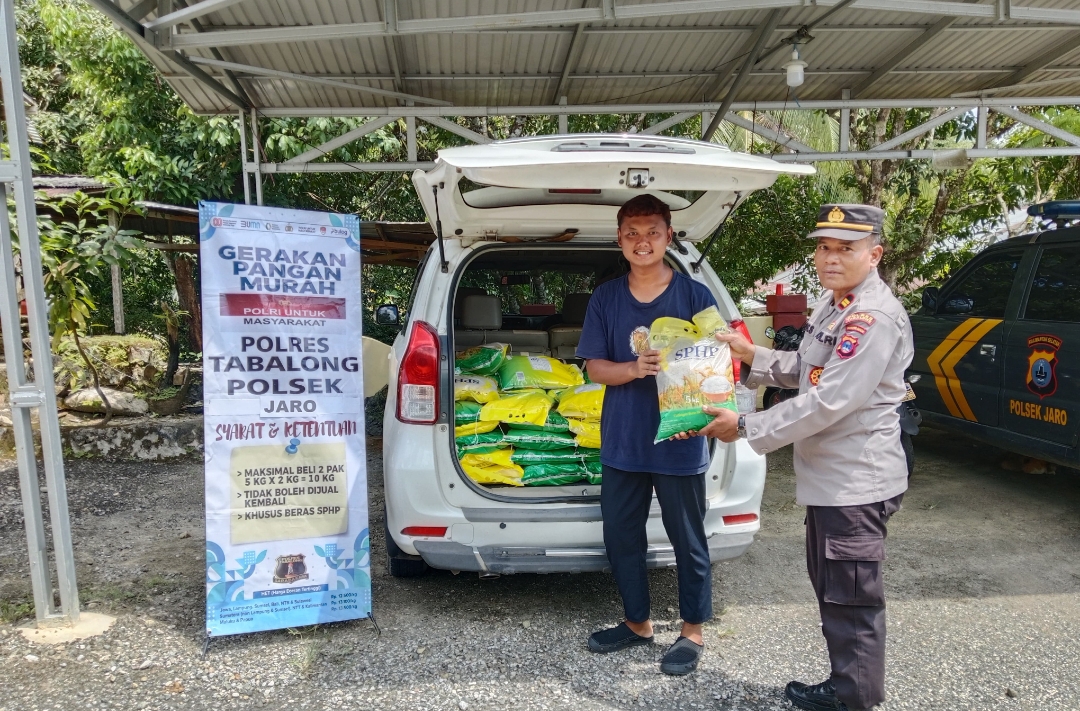 Gerakan Pangan Murah: Polsek Jaro Distribusikan Beras SPHP ke Masyarakat