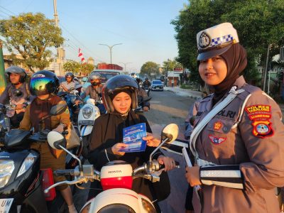 Sapa Pengguna Jalan, Satlantas Polres Tabalong Edukasi Pentingnya Tertib Berlalu Lintas