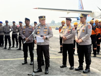 Terus Bergerak, Polri Kembali Kirim Personel K9 dan 2,5 Ton Logistik untuk Korban Gempa NTT