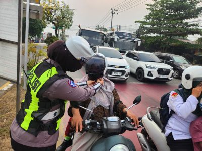 Satlantas Polres Tabalong Gencarkan Imbauan Tertib Berlalu Lintas Melalui Hand Banner, Spanduk dan Penling